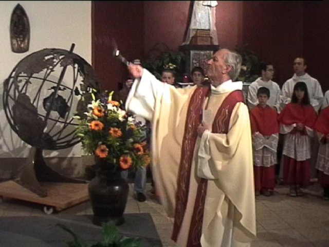 Mgr Fernand Frank accueilli par la paroisse entière